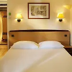 Kyriad Direct Отель 2*