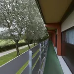 Отель Kyriad Direct Эпиналь