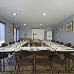 Kyriad Direct Отель