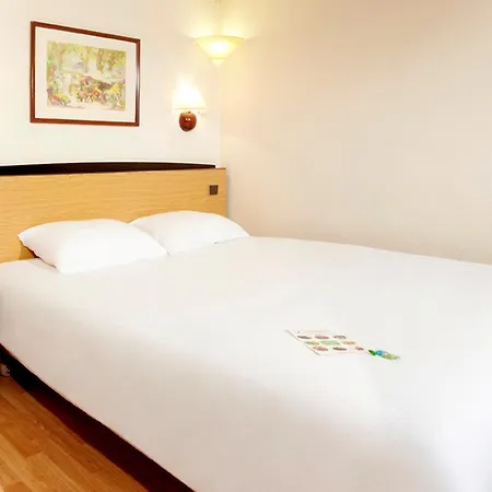 Kyriad Direct Hotel