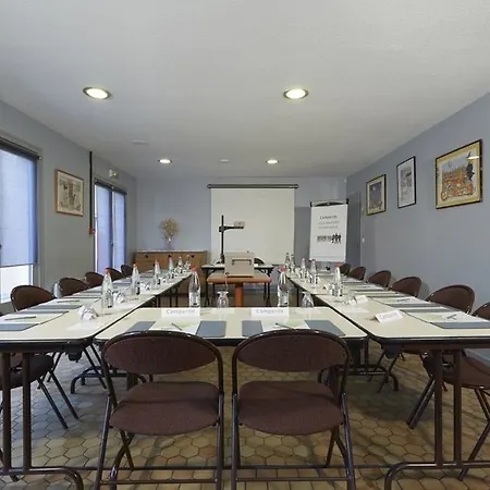 Kyriad Direct Hotel