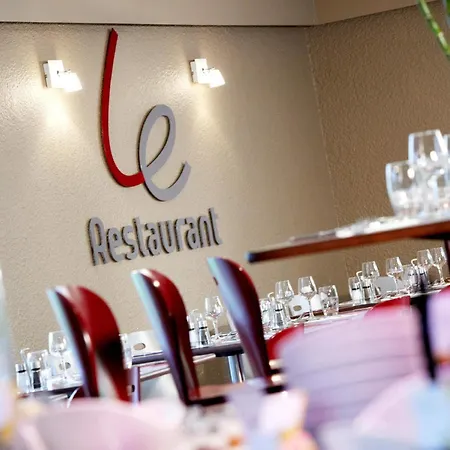 Kyriad Direct Hotel