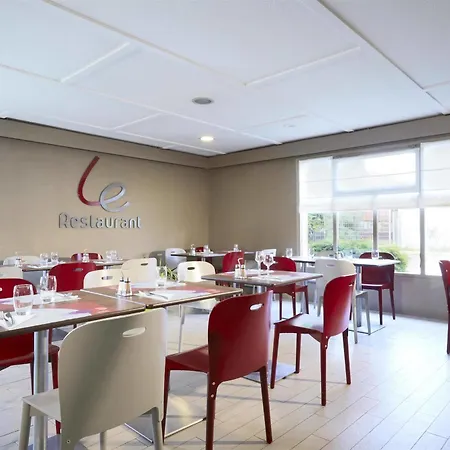 Hotel Kyriad Direct 2*